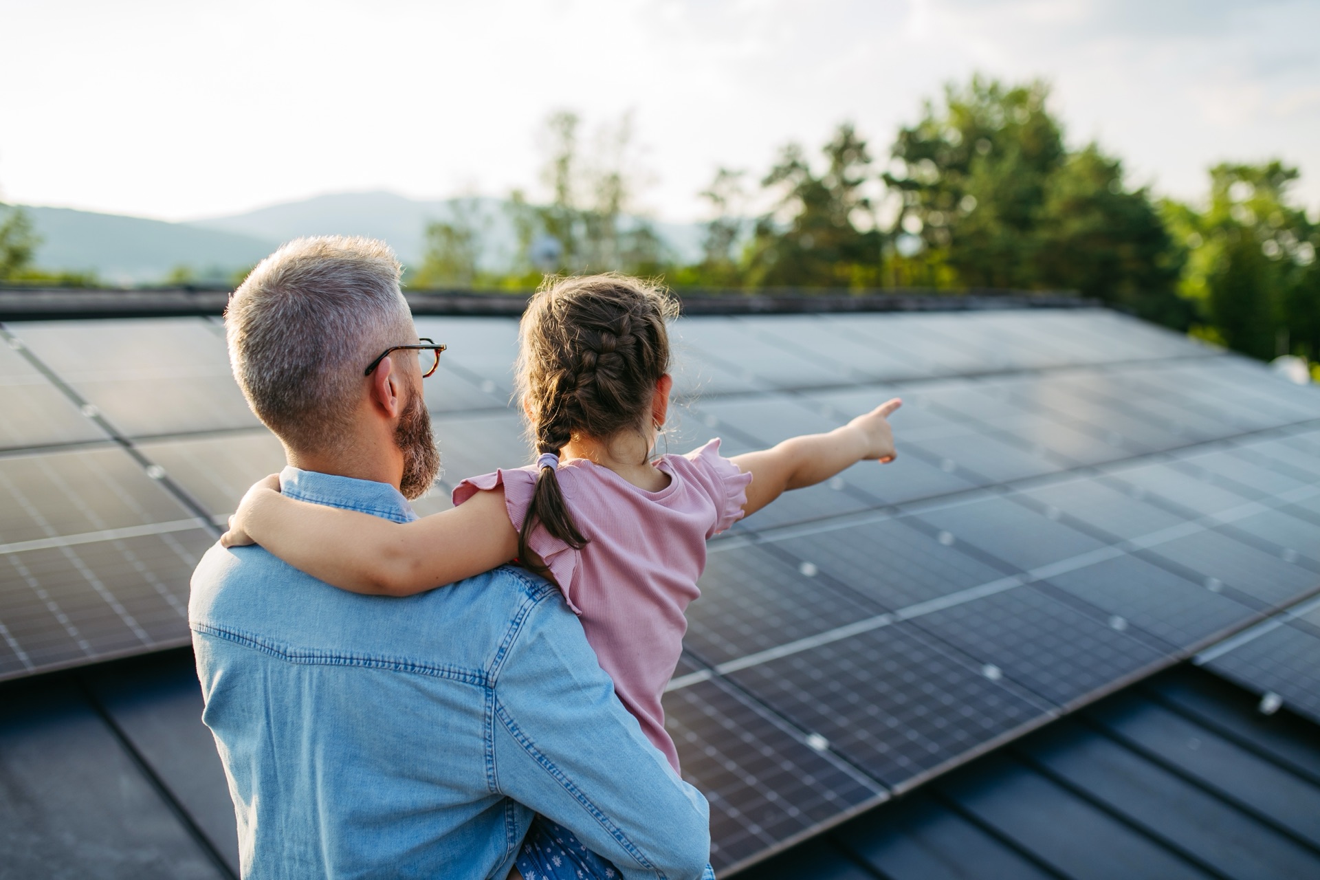 Photovoltaik für Familien — EST Gebäudetechnik